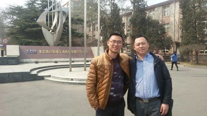秋葵视频在线下载安装-重要客户合影