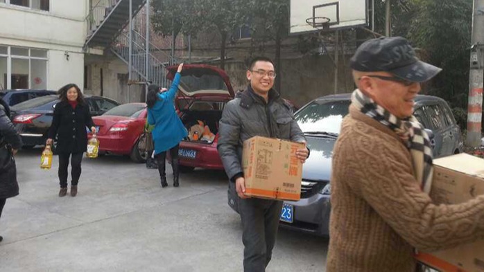 秋葵视频在线下载安装参加公益活动